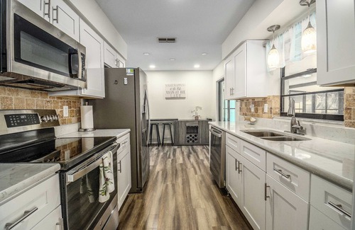 Winter Haven Casa | Carefree Cove on Lake Connie - With Hot Tub! 15 mins to Legoland
