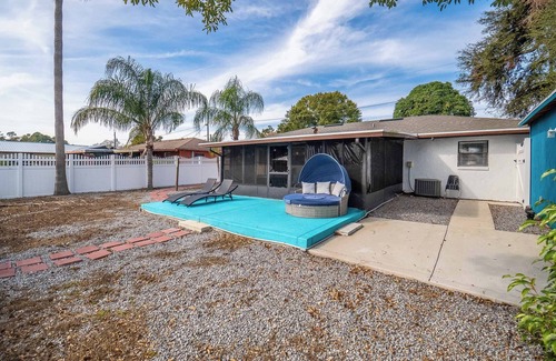Winter Haven Casa | Carefree Cove on Lake Connie - With Hot Tub! 15 mins to Legoland