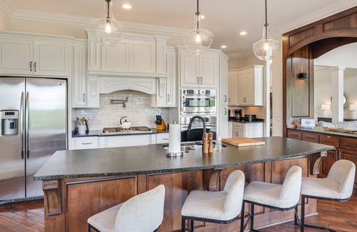 Rock Island Casa | Carefree on the Caney: Spacious 7-bedroom home on the Caney Fork River w/a dock