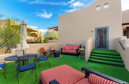 Carefree Casa | Carefree - Terrace Estancia SS 1B1B next door to the Boulders resort.