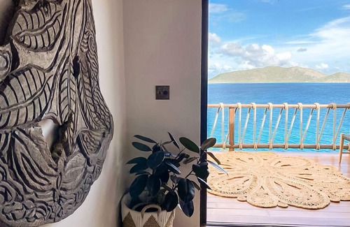 East End Condominio | Caribbean Escape, Sunrise Oceanview Suite in BVI