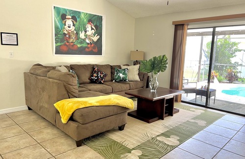Poinciana Casa | Caribou Tropical 🌴Disney🎢Oasis 🥥with a Pool🏊‍♂️