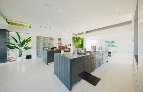 Trousdale Estates Casa | Carla Ridge View - Modern Contemporary Compound by Award Winning Architect