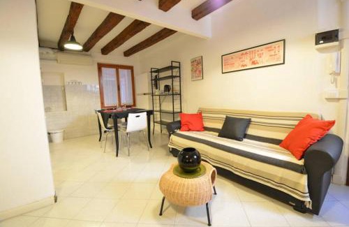 San Polo Apartamento | Carlo's Studio by Venicevillas