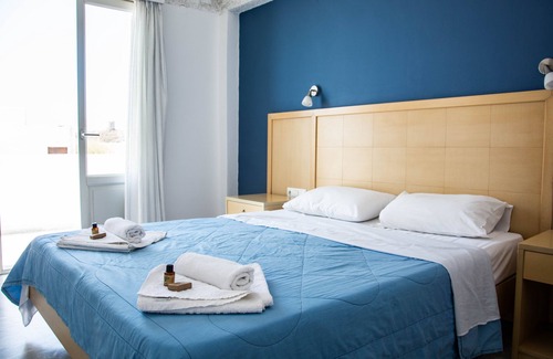 Akrotiri Casa | Carlos Pension