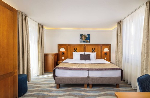 Budavar Hotel | Carlton Hotel Buda Castle