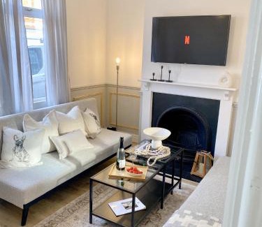 Northampton Casa | Carlton House, 3 Bedroom, Cinema, Mini golf, Wifi