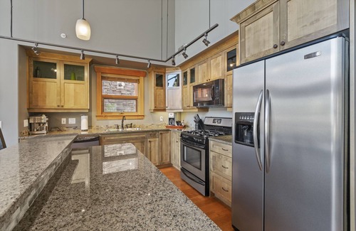 Blind Bay Casa | Propiedad frente al lago Shuswap - perfecto para grupos grandes!