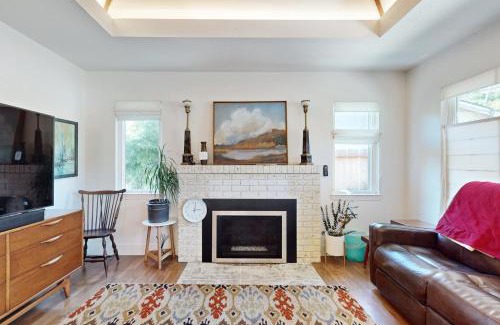 Mission Fields Casa | Carmel-by-the-Sea Home.
