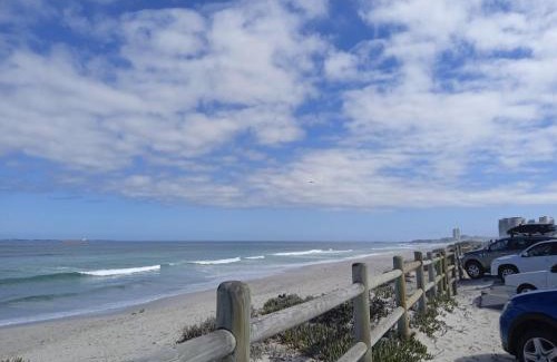 Sunset Beach Cabina | Carmel Huys