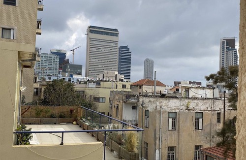 Tel Aviv City Center Apartamento | Carmel Market Designed Sunny Apartment