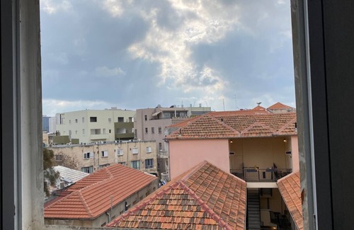 Tel Aviv City Center Apartamento | Carmel Market Designed Sunny Apartment