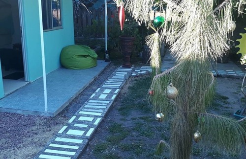 Carmelo Cama Y Desayuno | Carmelo Hostel & Garden, estilo campestre con decoracion única.