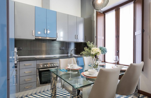 Explanada de la Estacion Apartamento | Apartamento Carmen. Céntrico y cerca playa