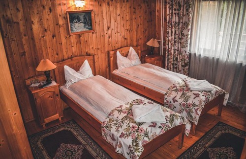 Zarnesti Casa | Carmi House
