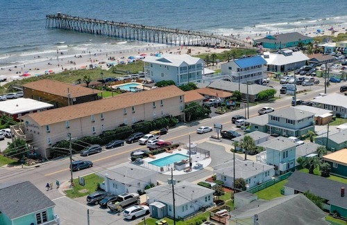 Kure Beach Cabaña | Carolina Cottage @ Kure~ Beach, Fishing, Pool, Kure Pier