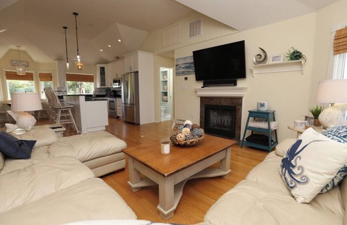 Tuckahoe Casa | CAROLINA DREAMIN' - 4 BR Soundside Vacation Home in Duck w/Private Pool
