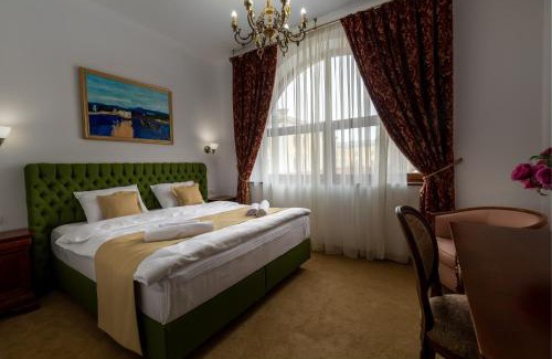 Alba Iulia Hotel | Carolina Heritage