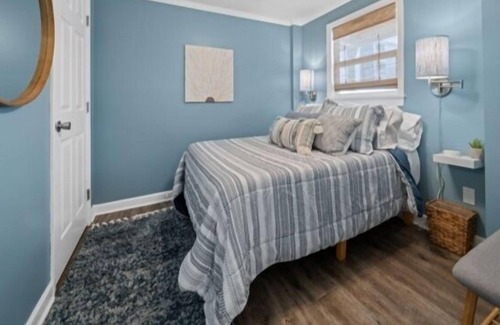 Wilmington Beach Villa | Carolina Sunshine (3-Bedroom Villa) by RedAwning