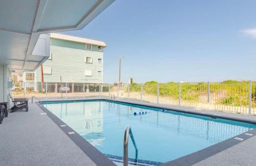 Carolina Beach Casa | Carolina Surf - 3BR Condo with Stunning Ocean Views