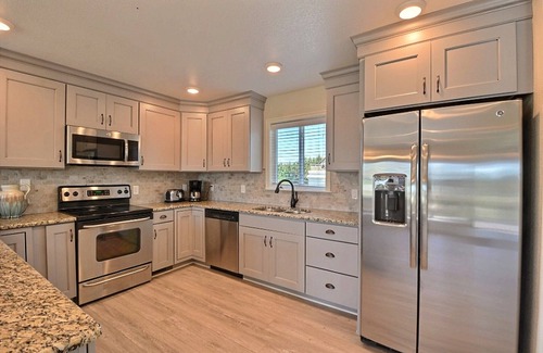 Ocracoke Casa | Carolina Winds: admite perros, jacuzzi, muelle, acceso a Pamlico Sound.