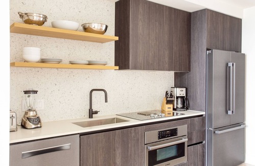 Travis Heights Condominio | Carousel by AvantStay | Brand New Condo in Austin w/ Amazing Amenities