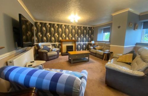 Gallt Y Foel Casa | Carreg Y Garth Isaf - Hot Tub Nr Zip World