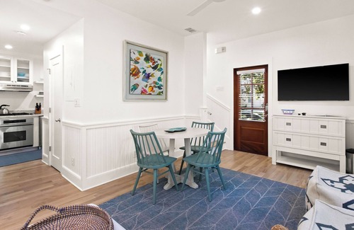 Seaside Casa | Carriage House Next to Heated Pool. With Full Kitchen, Laundry, and 2 Full Baths