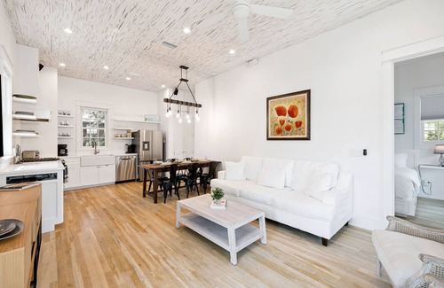 Rosemary Beach Casa | Carriage House w/Tesla Charger | Steps to Coquina Pool & Beach Access | 3 Bikes