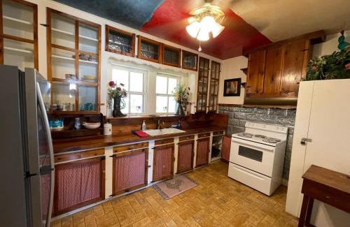 Bandera Casa | Carriage Inn - Cottage