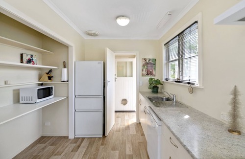 Hurworth Casa | Carrington Countryside – New Plymouth Holiday Home