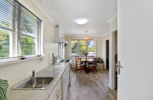 Hurworth Casa | Carrington Countryside – New Plymouth Holiday Home