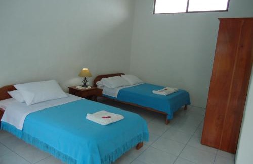 Puerto Villamil Cabina | Cartago Bay