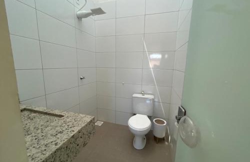 Plano Diretor Sul Casa | Casa 04 - Casa com 2 quartos, sendo uma suíte localizada próximo a rodoviária e o aeroporto