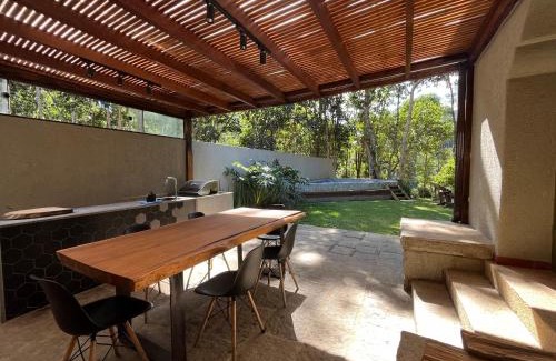 Teresopolis Casa | Casa 13 Floresta Boa Vista - Casa Espetacular com 6 Quartos e Arquitetura Única
