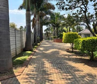 Harare Apartamento | Casa 4 Bedroom house with Solar and Borehole water
