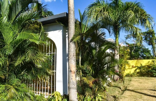 Bella Vista Casa | CASA 4 HABITACIONES EN BOCA CHICA RD.A MINUTOS DE LA PLAYA , TRANSPORTE DISP