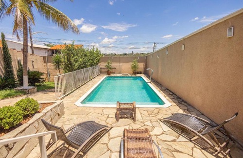 Caldas Novas Casa | Casa 4 Quartos c/Varanda Gourmet e Piscina
