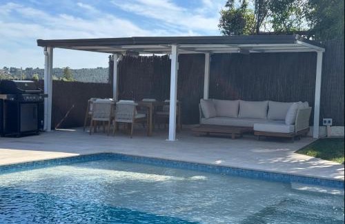 Palleja Casa | CASA A 20km DE BARCELONA CON SAUNA Y PISCINA PRIVADA Villa Fontpineda