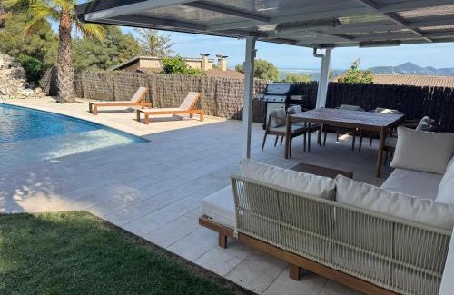 Palleja Casa | CASA A 20km DE BARCELONA CON SAUNA Y PISCINA PRIVADA Villa Fontpineda