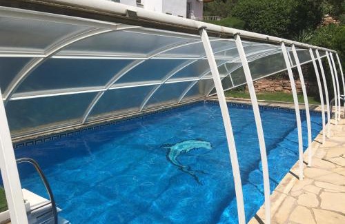 Palleja Casa | Casa acogedora familiar con piscina