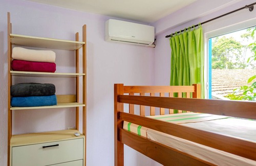 Praia do Rosa Chalet De Esquí | Casa aconchegante c wi-fi entre a natureza e o mar