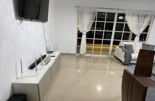 Santo Domingo Este Condominio | CASA AGOGEDORA !A 5 MIN. DEL AEROPUERTO