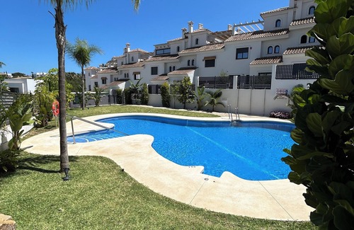 New Golden Mile Chalet De Esquí | Casa Agra del Paraiso