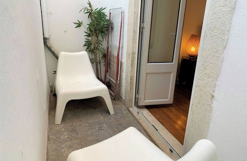 Linda-a-Velha Apartamento | Casa Ajuda - Apartment w/ View Near Ajuda Palace