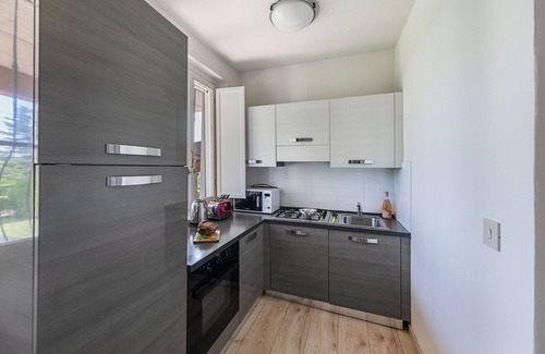 Lonato del Garda Apartamento | Casa Alba con Giardino e Patio by Wonderful Italy