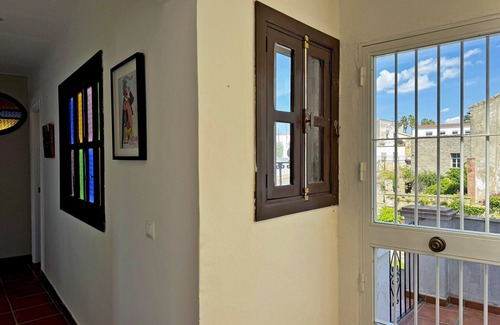 Jerez de la Frontera Old Town Chalet De Esquí | Casa Alba de Abades - Ole Solutions