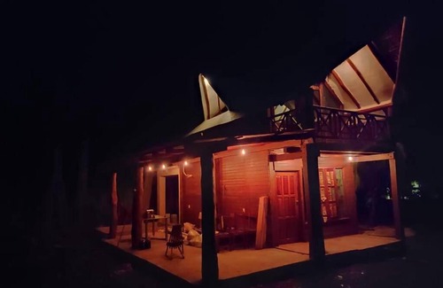 Yucatan Peninsula Chalet De Esquí | Casa Alegra, Chalet de Madera y Jacuzzi