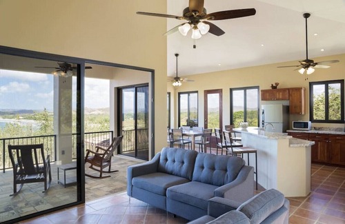 Rancho Santana Apartamento | Casa Alegre, gorgeous villa in Rancho Santana!