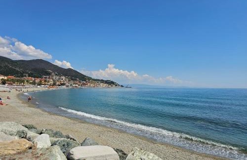 Varazze Apartamento | Casa Alessio, luminosa, centrale, ad un passo dal mare